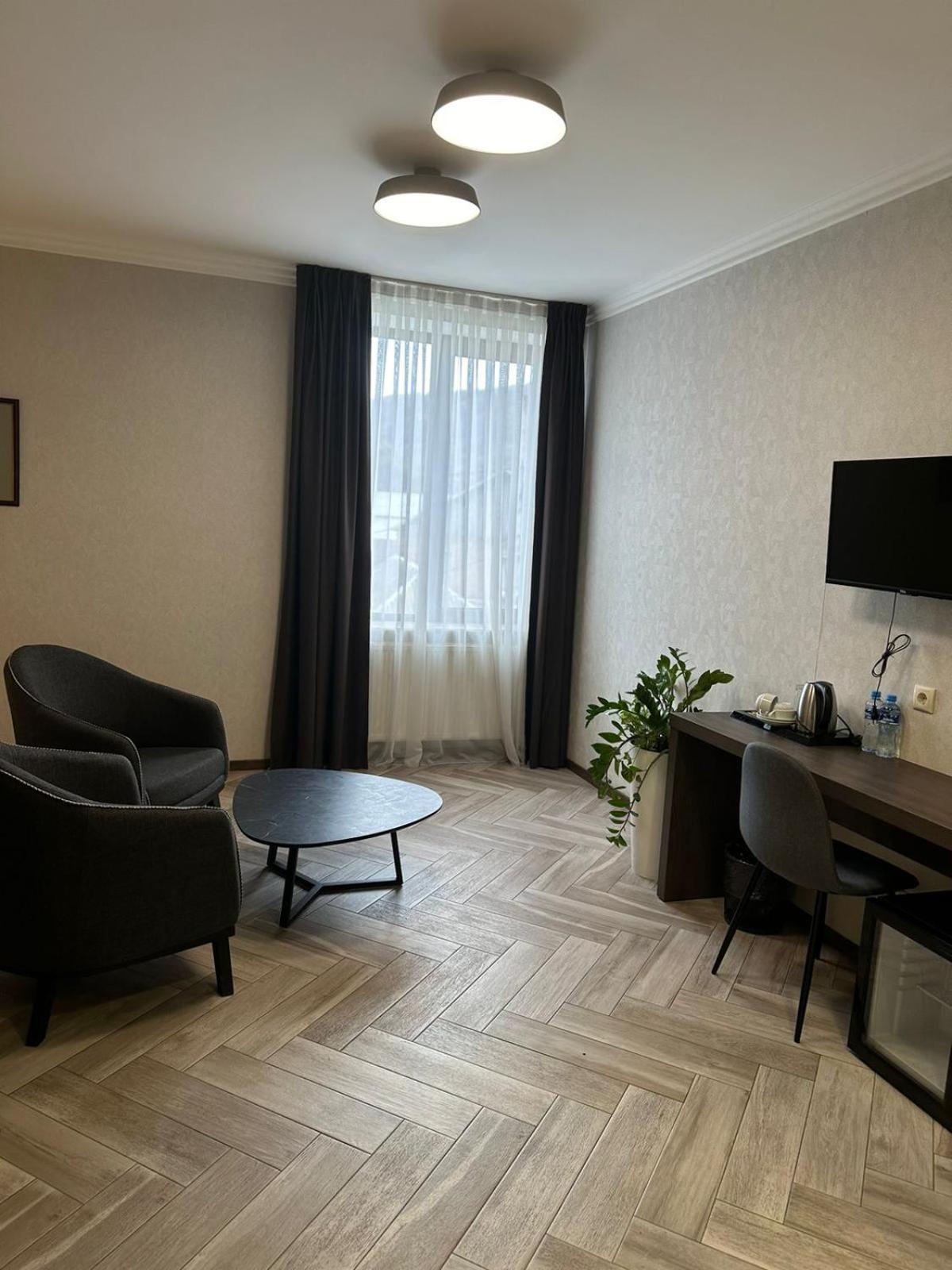 טביליסי Hotel Old Wall מראה חיצוני תמונה